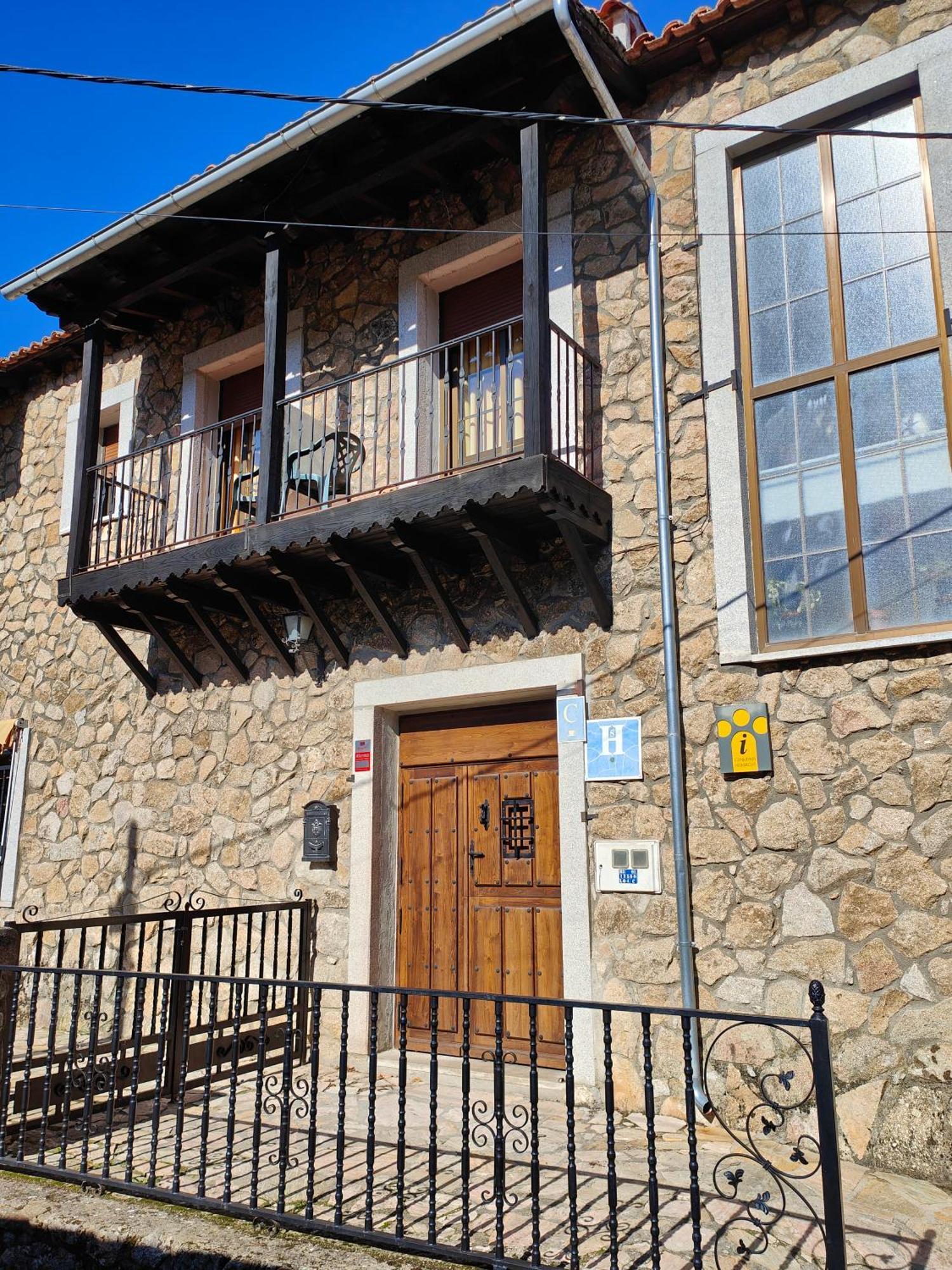 Hostal Montemayor Montemayor del Rio Εξωτερικό φωτογραφία